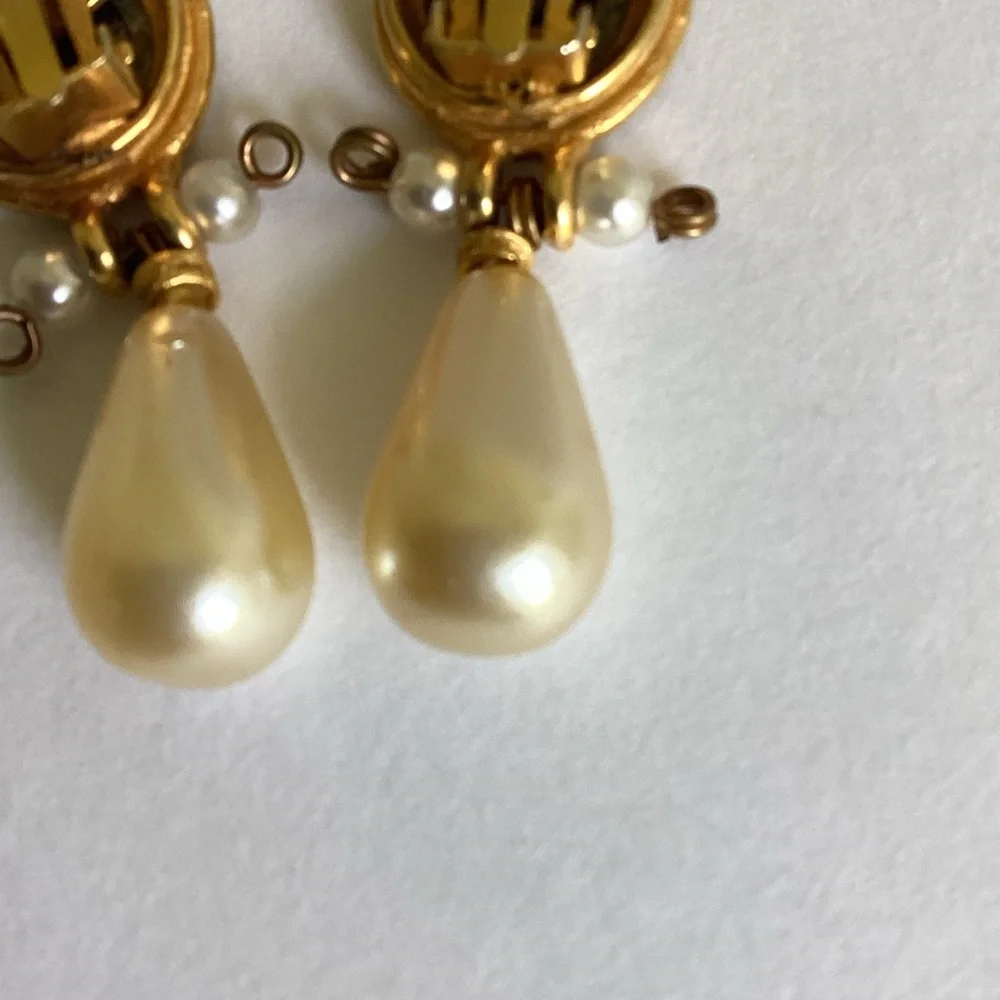 Etruscan Style Coin Earrings Faux Pearl Stamped LM Intaglio Mobe Classic Gift